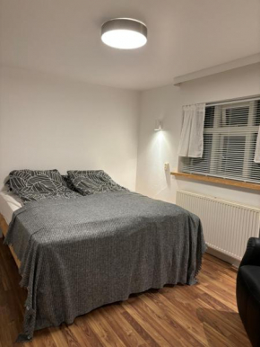 Cozy 2 room apartment-7 km from airport